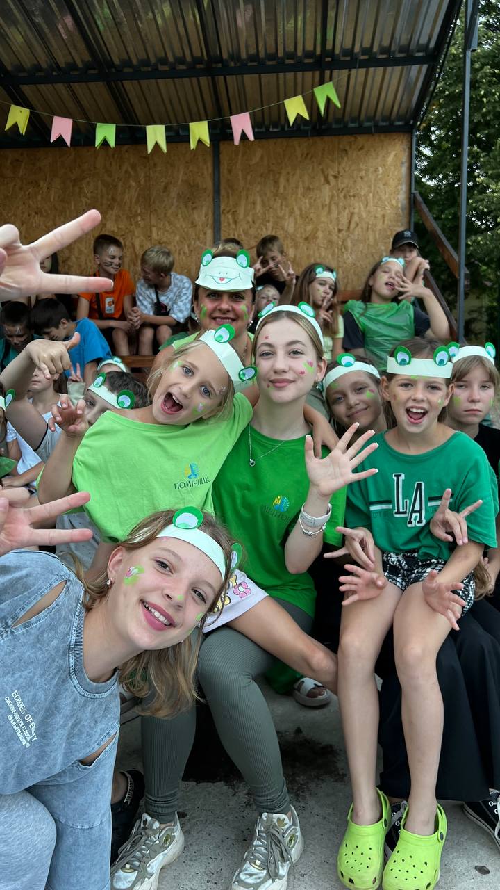 Глядачі підтримують учасників