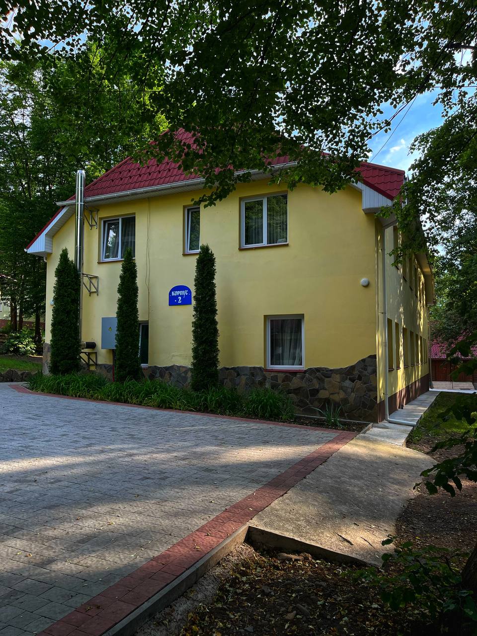 Фото території табору Водограй